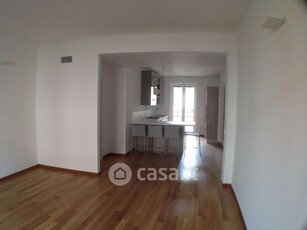 Appartamento in Affitto in Via Francesco Londonio 15 a Milano