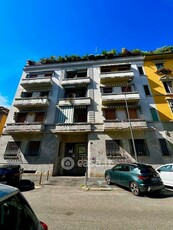 Appartamento in Affitto in Via Garian a Milano