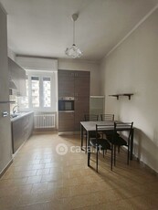 Appartamento in Affitto in Via Genova 244 a Torino