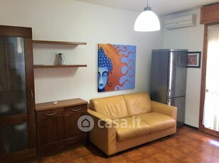 Appartamento in Affitto in Via Italo Simon a Pisa