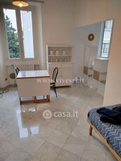 Appartamento in Affitto in Via Nino Bixio a Milano