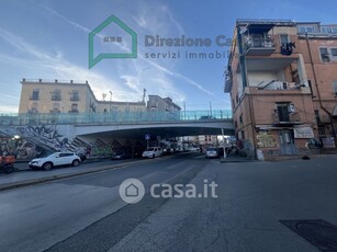 Appartamento in Affitto in Via Piazzolla a Napoli
