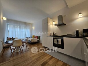 Appartamento in Affitto in Via Pietro Orseolo 3 a Milano