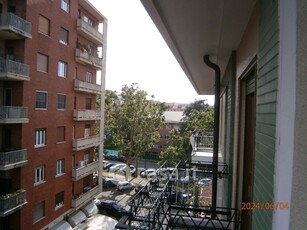 Appartamento in Affitto in Via Romagnano a Torino