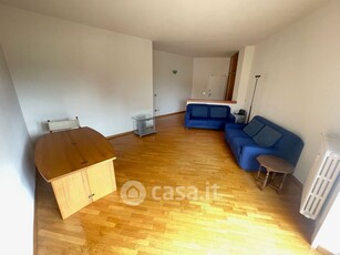 Appartamento in Affitto in Via Rombon 57 a Milano