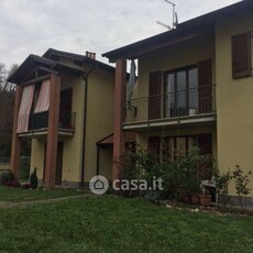 Appartamento in Affitto in Via Val di Non a Varese