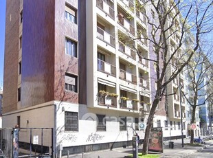 Appartamento in Affitto in Viale Caterina da Forlì 34 a Milano