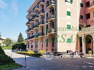 Appartamento in Affitto in Viale delle Palme a Genova