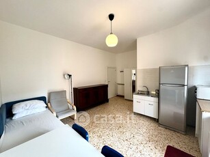 Appartamento in Affitto in Viale di Augusto 79 a Napoli