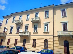 Appartamento in vendita a Gallarate Varese Centro