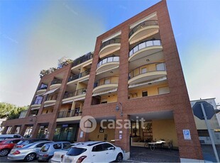 Appartamento in Vendita in Via Basinio Parmense 10 a Rimini