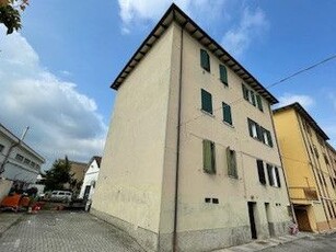 Appartamento in Vendita in Via Vasco da Gama a Modena