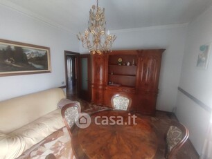 Appartamento in Vendita in Via Vittorio Gadolini a Piacenza