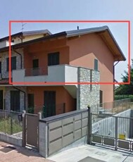 Appartamento in Via Mantegna, Capriate San Gervasio, 6 locali, 81 m²