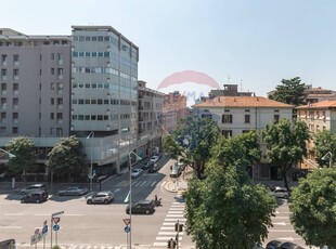 Appartamento in VIA VITTORIO EMANUELE II, Brescia, 5 locali, 3 bagni