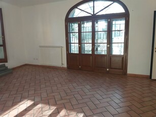 Appartamento indipendente in vendita a Carmignano Prato
