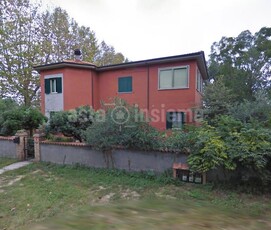 Appartamento Via Della Casa Rossa 1 PISA Marina di Pisa di 195,80 Mq. oltre Magazzino