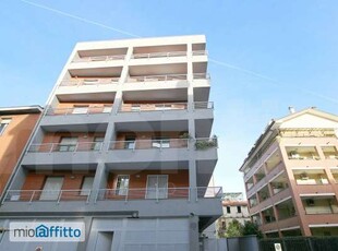 Bilocale arredato con terrazzo Greco , monza , palmanova, bicocca