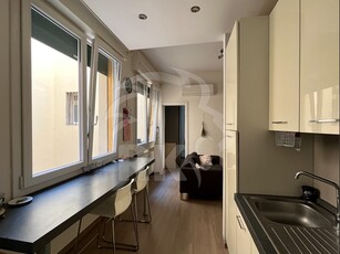 Bilocale in Affitto a Bologna, zona Centro Storico, 1'300€, 35 m², arredato