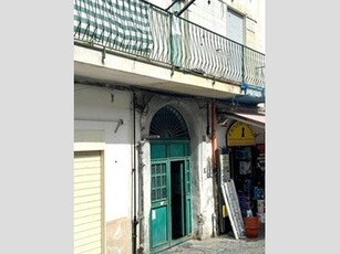 Bilocale in Vendita a Napoli, 90'000€, 55 m²