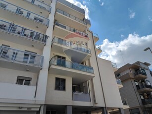 Bilocale in Via Cilea, Bari, 1 bagno, posto auto, 57 m², 2° piano