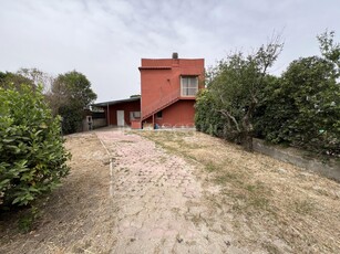 Casa a Fiumicino in Viale di Porto