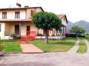 Casa Bi - Trifamiliare in Vendita a San Giuliano Terme Via G. Toniolo,