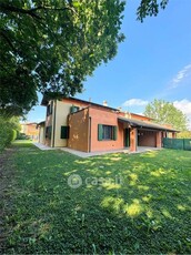 Casa Bi/Trifamiliare in Vendita in Strada Cognento a Modena