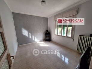 Casa Bi/Trifamiliare in Vendita in Via Pietro Mascagni 23 a Rovigo