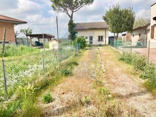 Casa indipendente a Cesenatico, 4 locali, 2 bagni, con box, 105 m²