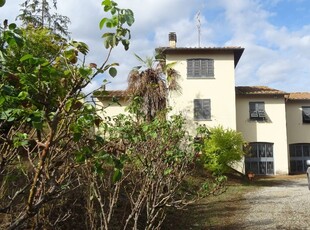 Casa indipendente a Montespertoli, 6 locali, 2 bagni, giardino privato