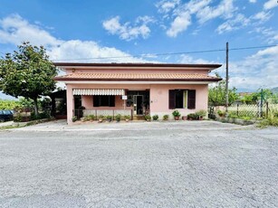 Casa indipendente in Contrada San Filippo 17, Veroli, 8 locali, 155 m²