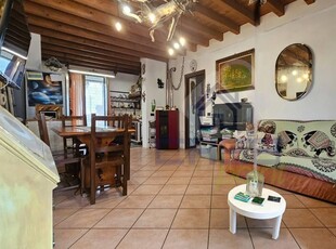 Casa indipendente in vendita a Casale Cremasco Vidolasco