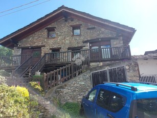 Casa indipendente in vendita a Gignod