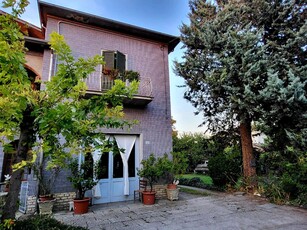 Casa indipendente in vendita a Sissa Trecasali