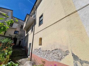 Casa semi indipendente in vendita a Montefalcione Avellino