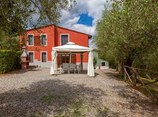 Casa semi indipendente in vendita a Pescaglia Lucca Monsagrati