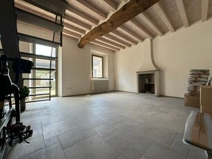 Casa semi indipendente in vendita a Romanengo Cremona