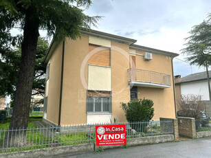 Casa singola in buone condizioni con garage