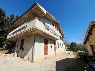 Casa singola in vendita a San Severino Marche Macerata