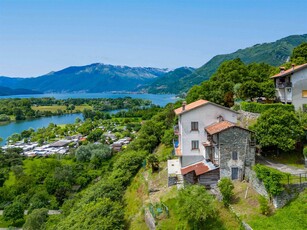 Casa singola in vendita a Sorico Como