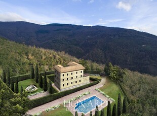 Casale sulle colline pistoiesi in vendita