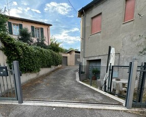 Garage / posto auto in affitto a Meldola Forli'-cesena