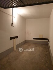 Garage/Posto auto in Affitto in Via Nicola Brovardi 44 a Asti