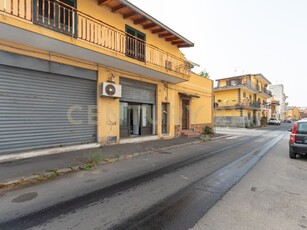 Immobile commerciale in Affitto a Catania, 600€, 130 m²