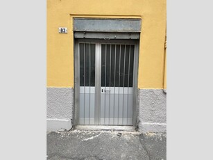 Immobile commerciale in Affitto a Genova, zona Marassi, 230€, 28 m²