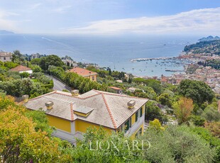 Magnifica proprietà in vendita con vista sul Mar Ligure