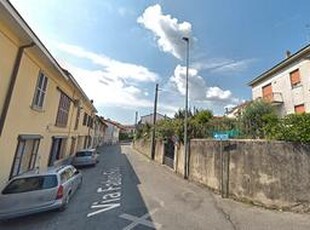 Moderno bilocale in corte a Carate Brianza