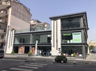 Negozio/Locale commerciale in Affitto in Corso Umberto I 1 a Casalnuovo di Napoli