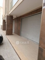 Negozio/Locale commerciale in Affitto in Corso Umberto I 59 a Gricignano di Aversa